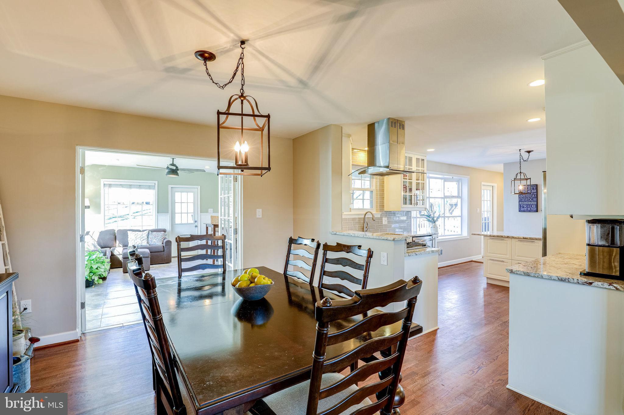6917 Vancouver Road Springfield, VA 22152 - Photo 6 of 42 DINING ROOM