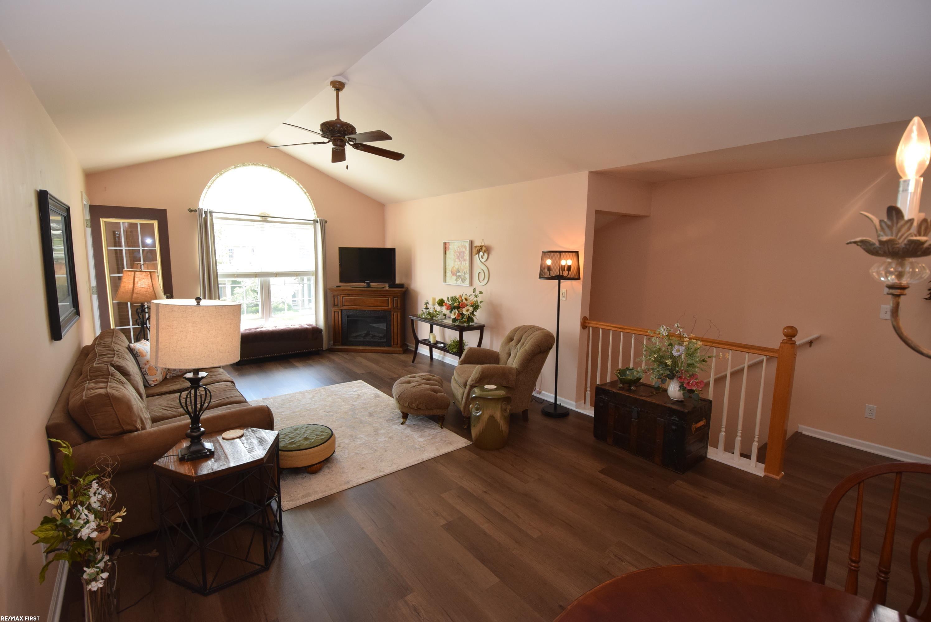 3603 Oakmonte Boulevard Rochester, MI 48306 - Photo 5 of 32 50141056-cdcbc7df-f9df-431c-a7b6-a93f35c26fd5.JPG
