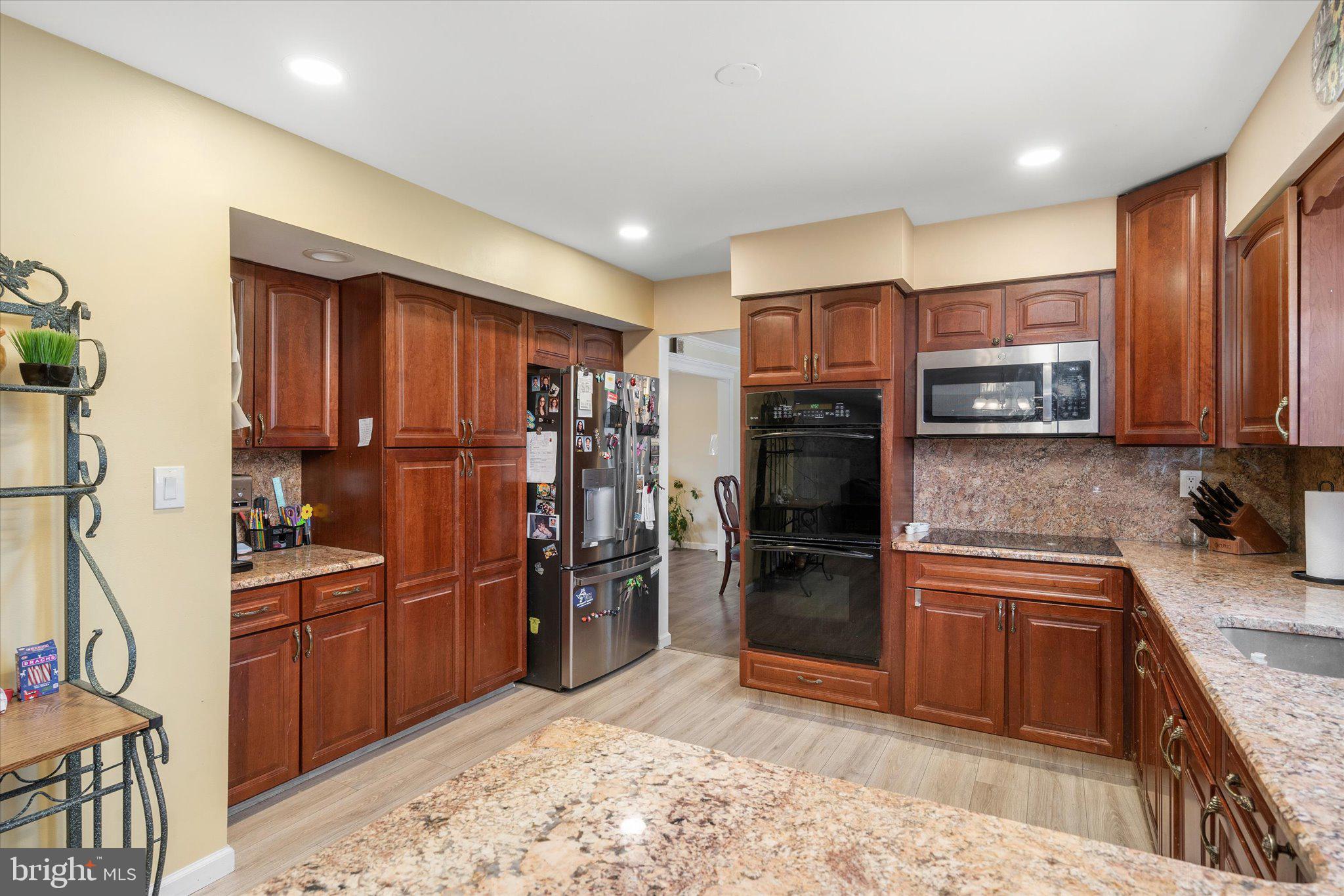28 Tar Heels Road Hamilton, NJ 08619 - Photo 12 of 30