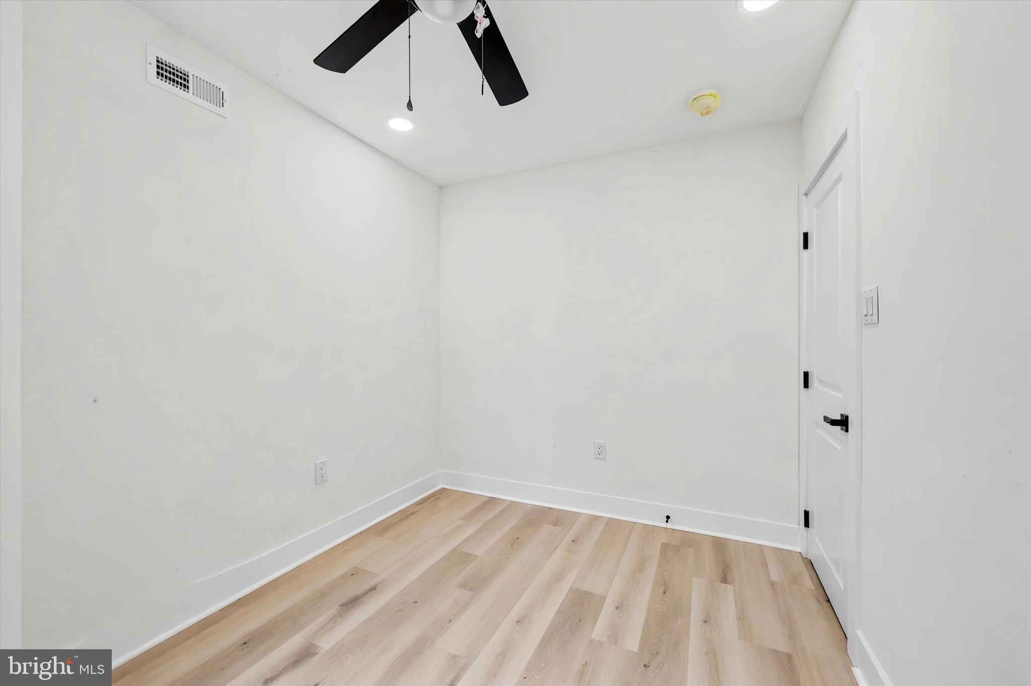 5751 Rodman Street Philadelphia, PA 19143 - Photo 13 of 25 2ND BEDROOM