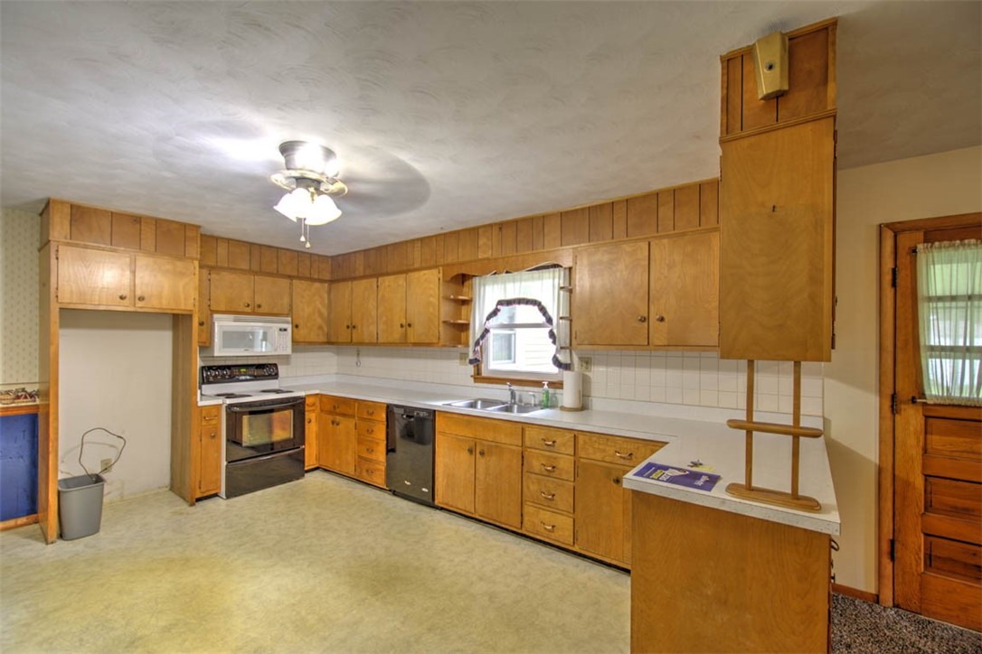 2220 Dunes Street Decatur, IL 62526 - Photo 14 of 29 Gallery Image 14