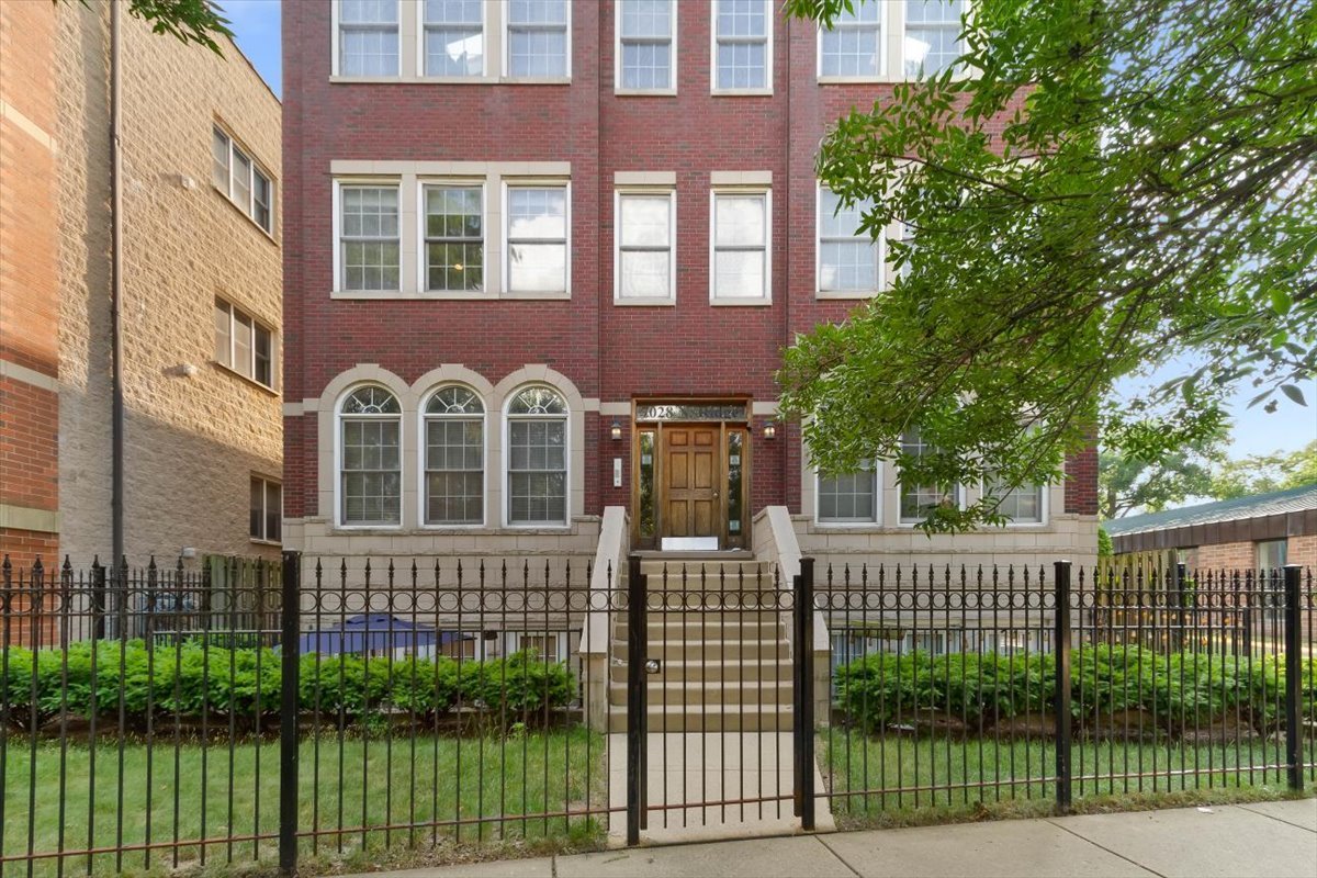 7028 North Ridge Boulevard, Unit 2S Chicago, IL 60645 - Photo 25 of 25