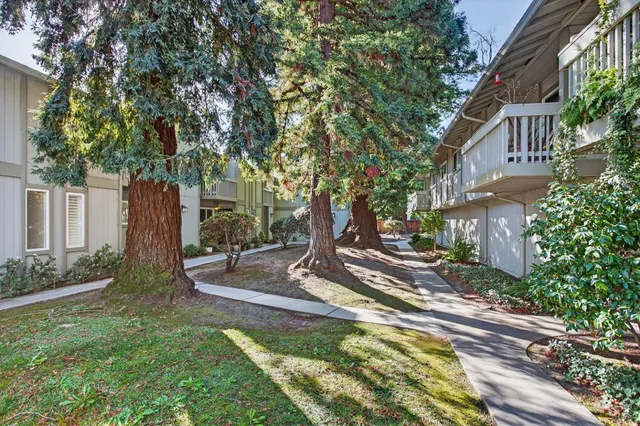 $998,000 | 83 Devonshire Avenue, Unit 7, Mountain View, CA 94043