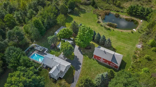 $979,000 | 19196 Cleveland Avenue, Galien, MI 49113