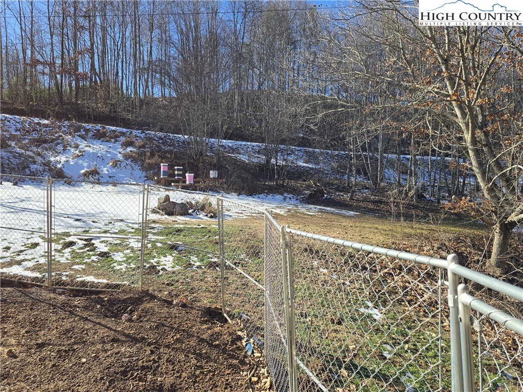 325 Sawyers Road Warrensville, NC 28693 - Photo 32 of 36