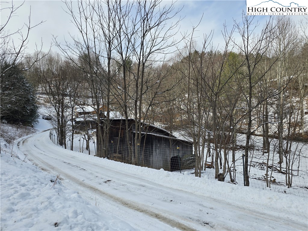 325 Sawyers Road Warrensville, NC 28693 - Photo 34 of 36