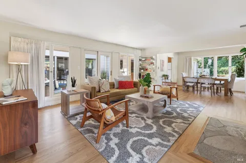 $1,395,000 | 10 Donna Maria Way, Orinda, CA 94563