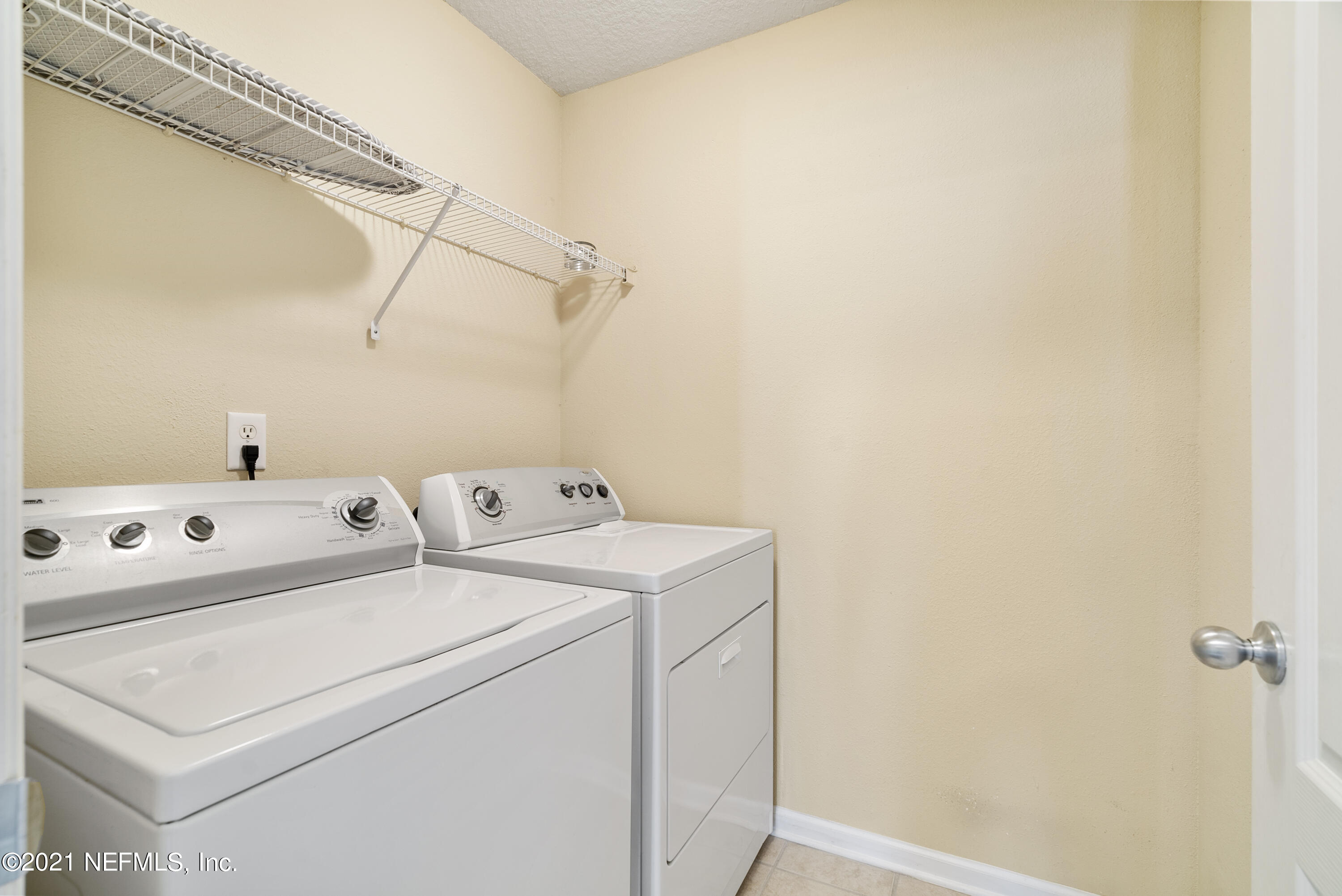 923 Morning Light Road Jacksonville, FL 32218 - Photo 6 of 28 DSC02756