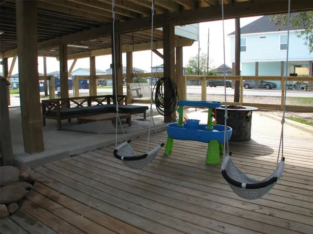 a view of a water fountain