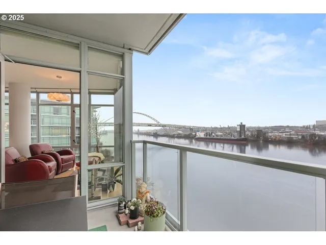 $995,000 | 1260 Northwest Naito Parkway, Unit 801B, Portland, OR 97209