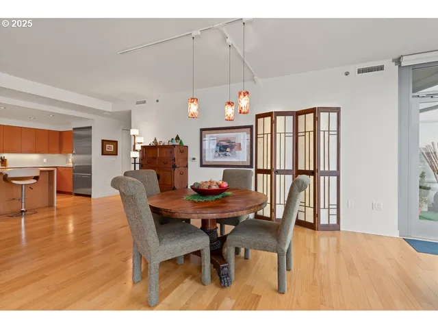 $995,000 | 1260 Northwest Naito Parkway, Unit 801B, Portland, OR 97209