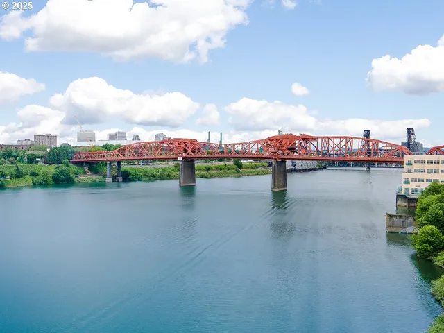 $995,000 | 1260 Northwest Naito Parkway, Unit 801B, Portland, OR 97209