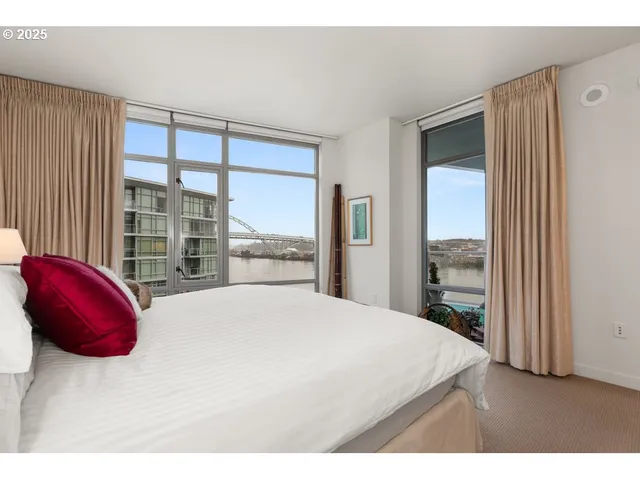 $995,000 | 1260 Northwest Naito Parkway, Unit 801B, Portland, OR 97209