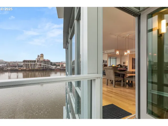 $995,000 | 1260 Northwest Naito Parkway, Unit 801B, Portland, OR 97209