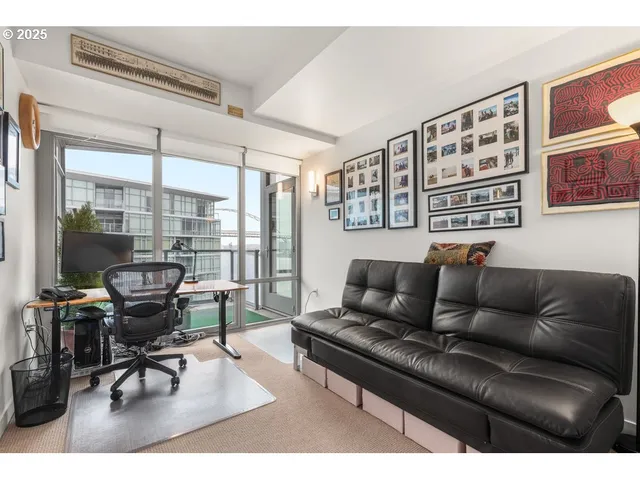 $995,000 | 1260 Northwest Naito Parkway, Unit 801B, Portland, OR 97209