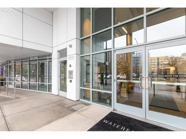 $995,000 | 1260 Northwest Naito Parkway, Unit 801B, Portland, OR 97209