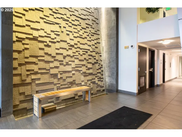 $995,000 | 1260 Northwest Naito Parkway, Unit 801B, Portland, OR 97209