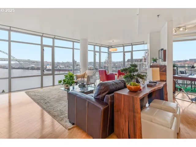$995,000 | 1260 Northwest Naito Parkway, Unit 801B, Portland, OR 97209