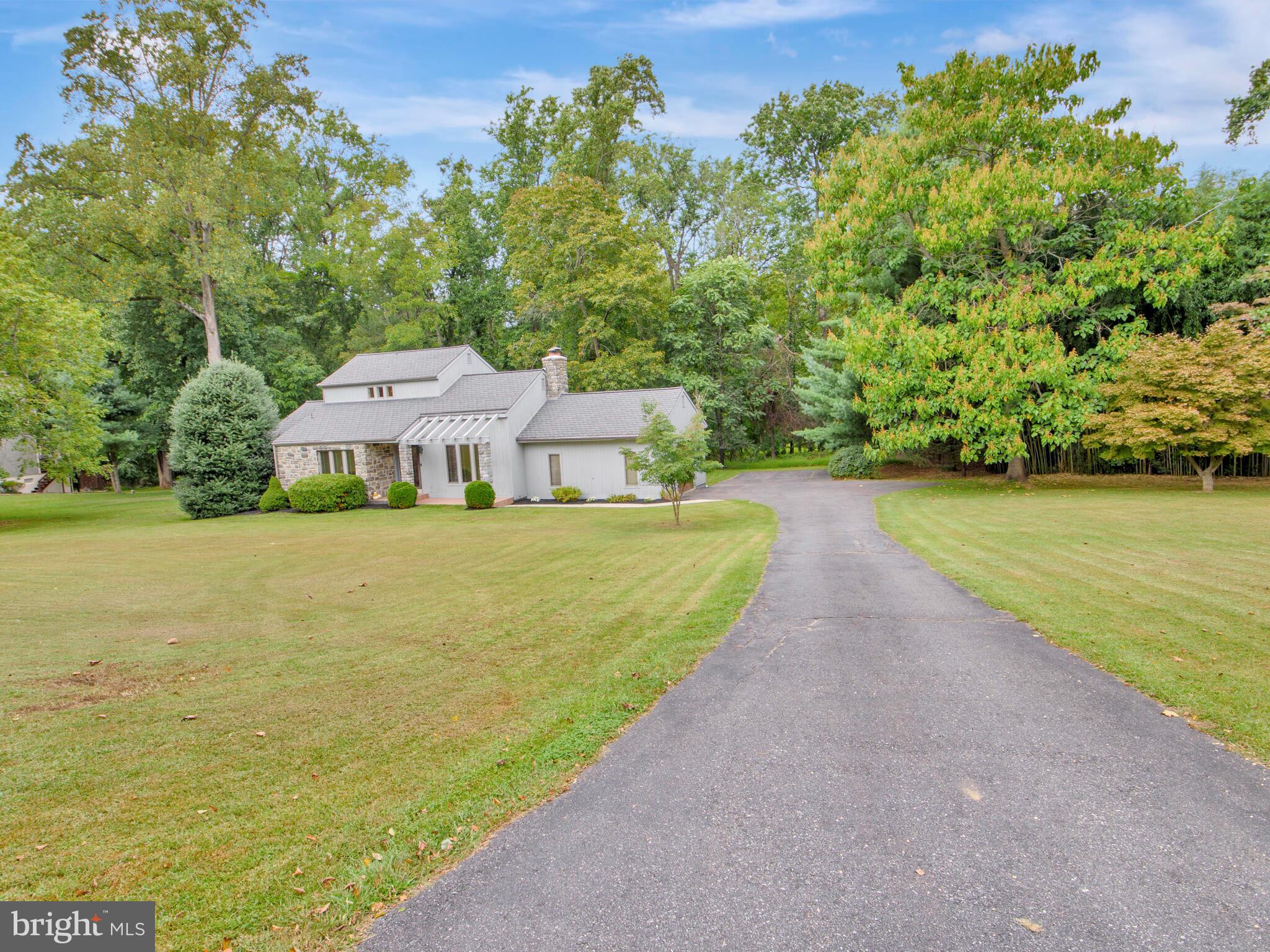 27 Carter Road Thornton, PA 19373 - Photo 2 of 28 Gallery Image 2