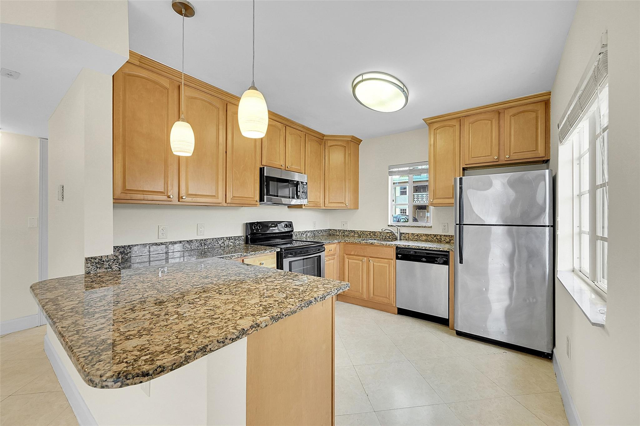 410 Southwest 15th Street, Unit 106 Pompano Beach, FL 33060 - Photo 5 of 18 Photo 5