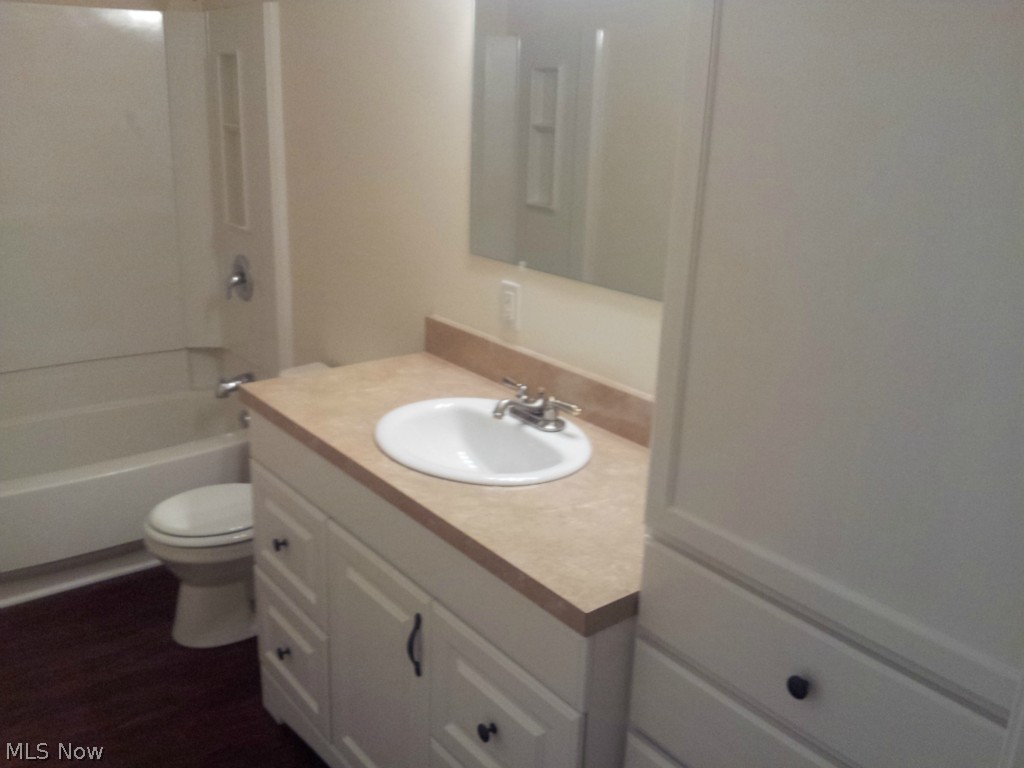 1774 Meadows Road Madison, OH 44057 - Photo 8 of 16 Gallery Image 8