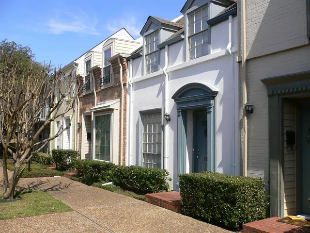 $1,700 | 9820 Park Ln Place, Dallas, TX 75220