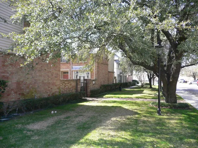 $1,700 | 9820 Park Ln Place, Dallas, TX 75220