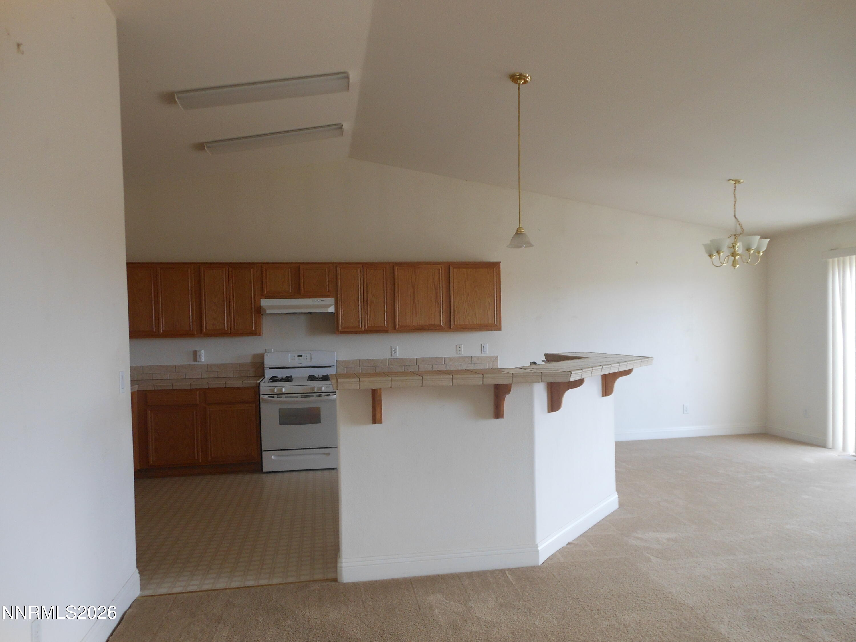 170 Winchester Road Fallon, NV 89406 - Photo 4 of 13 a utility room with dryer and washer