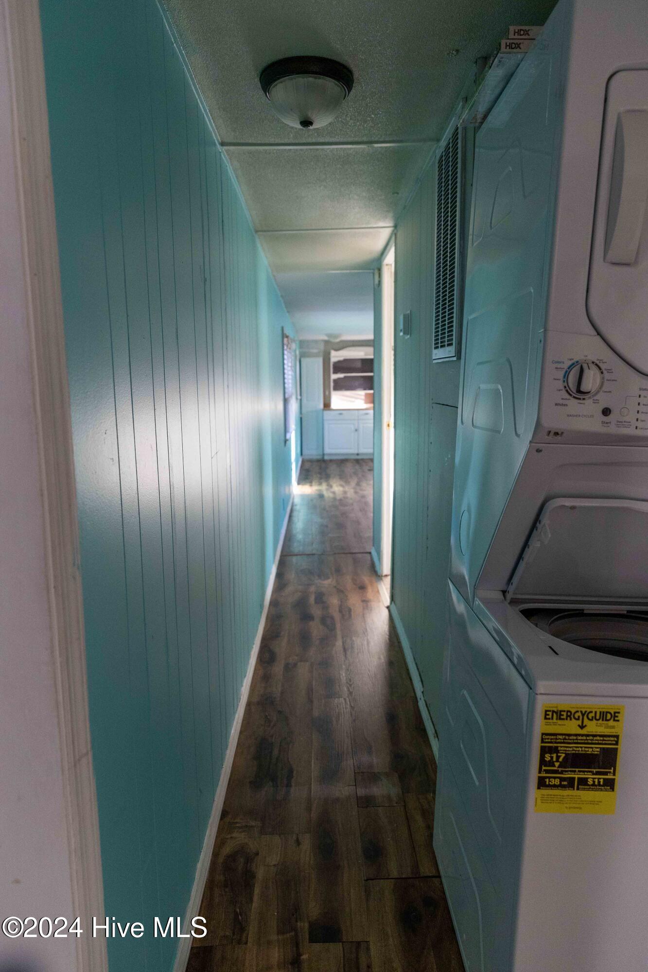 111 Boyle Drive Hampstead, NC 28443 - Photo 6 of 23 Hallway