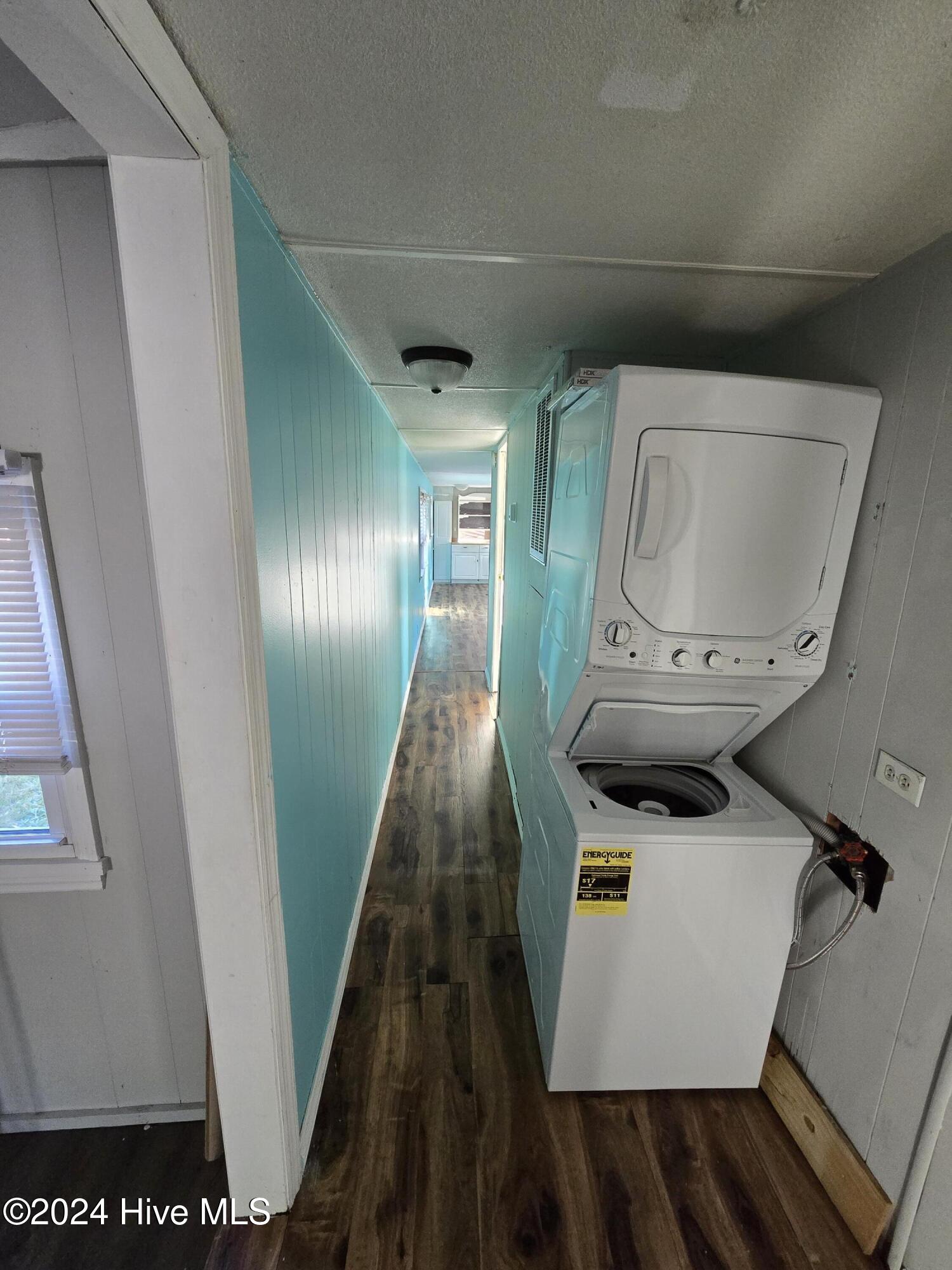 111 Boyle Drive Hampstead, NC 28443 - Photo 7 of 23 Washer / dryer