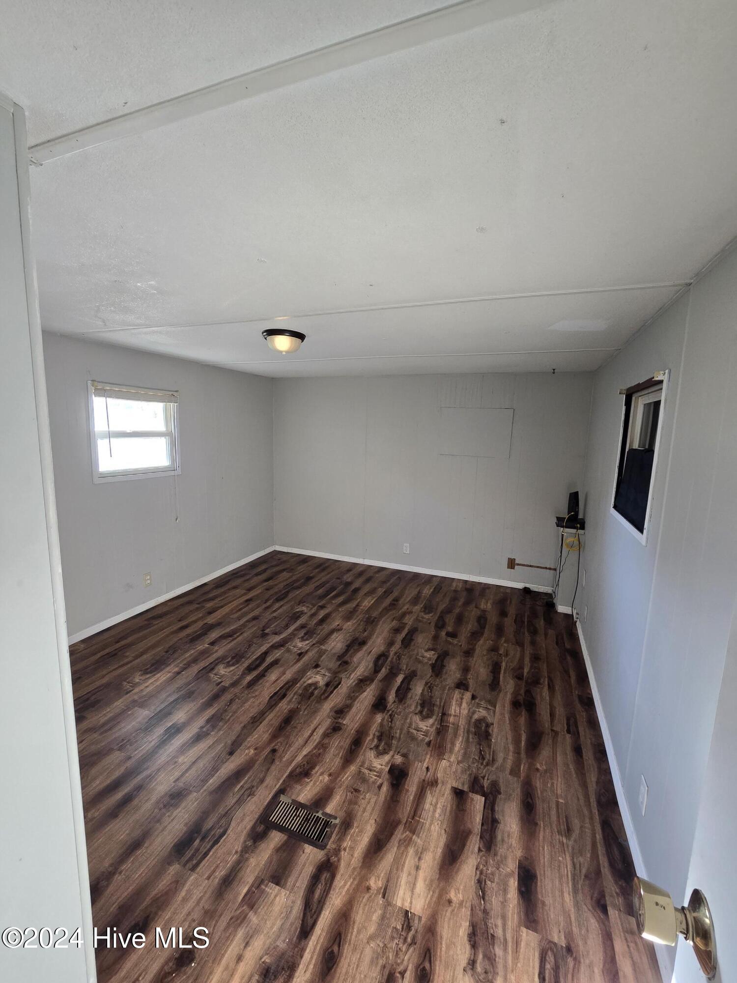 111 Boyle Drive Hampstead, NC 28443 - Photo 9 of 23 Primary bedroom