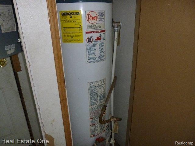 9343 West Sober Road Fowlerville, MI 48836 - Photo 35 of 41 Hot Water Heater