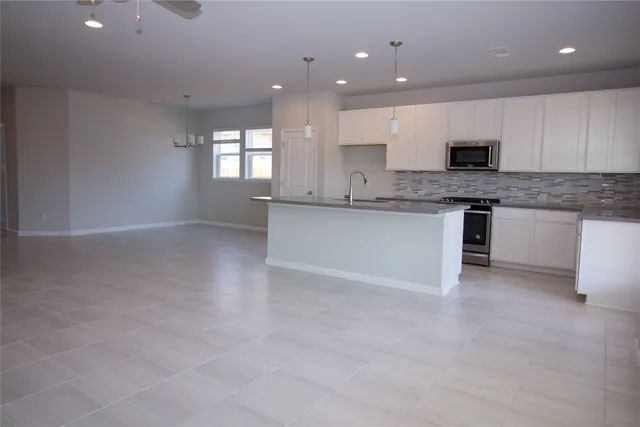 $2,395 | 105 Stone Fork Lane, Hutto, TX 78634