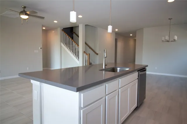 $2,395 | 105 Stone Fork Lane, Hutto, TX 78634