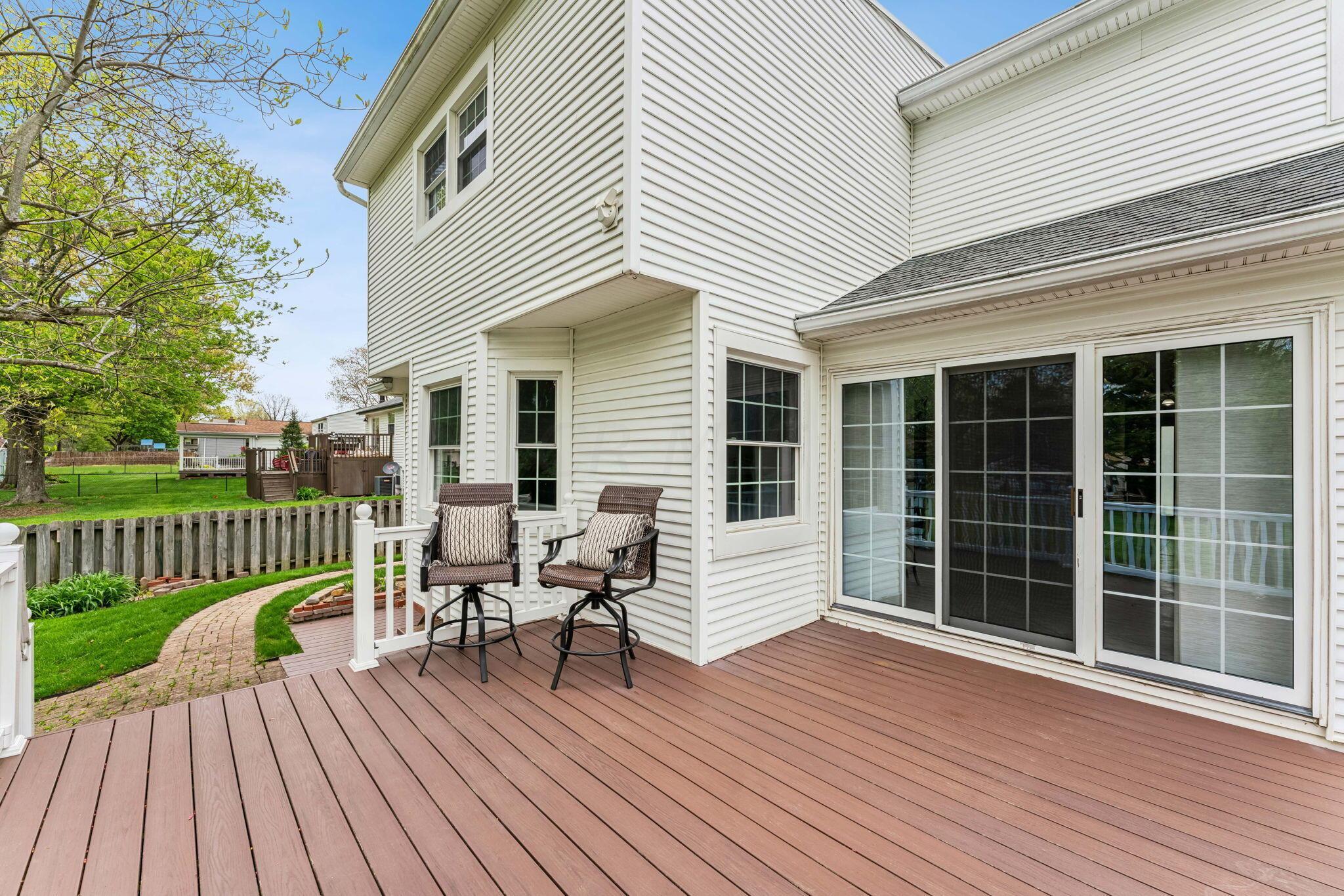 6381 South Sunbury Road Westerville, OH 43081 - Photo 47 of 51 Expansive Deck