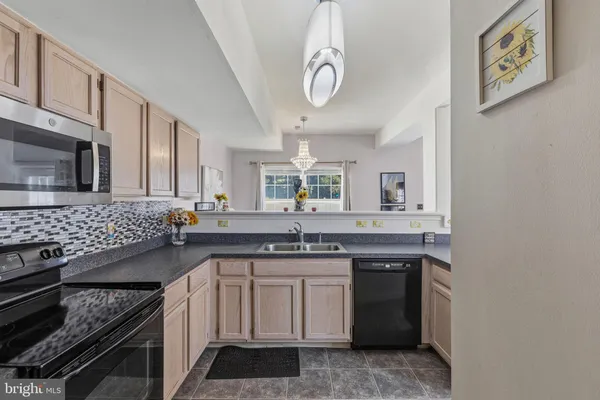 $325,000 | 422 Worchester Drive, Dover, DE 19904