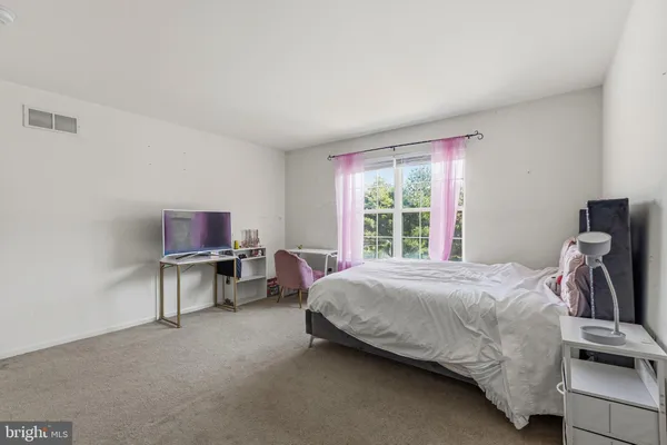 $325,000 | 422 Worchester Drive, Dover, DE 19904