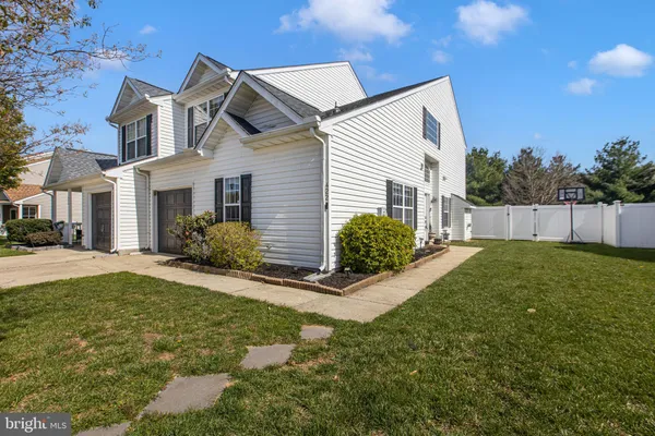 $325,000 | 422 Worchester Drive, Dover, DE 19904