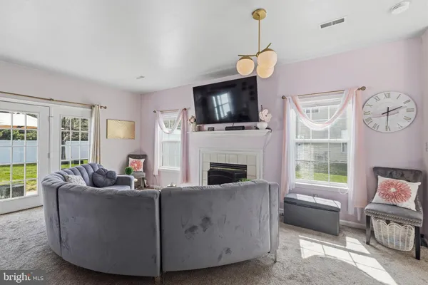 $325,000 | 422 Worchester Drive, Dover, DE 19904