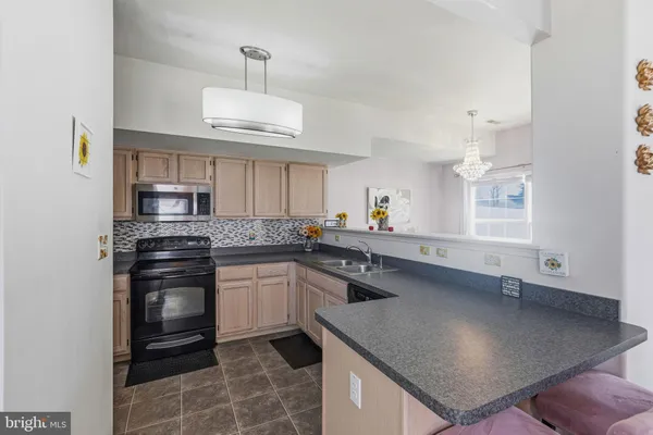 $325,000 | 422 Worchester Drive, Dover, DE 19904