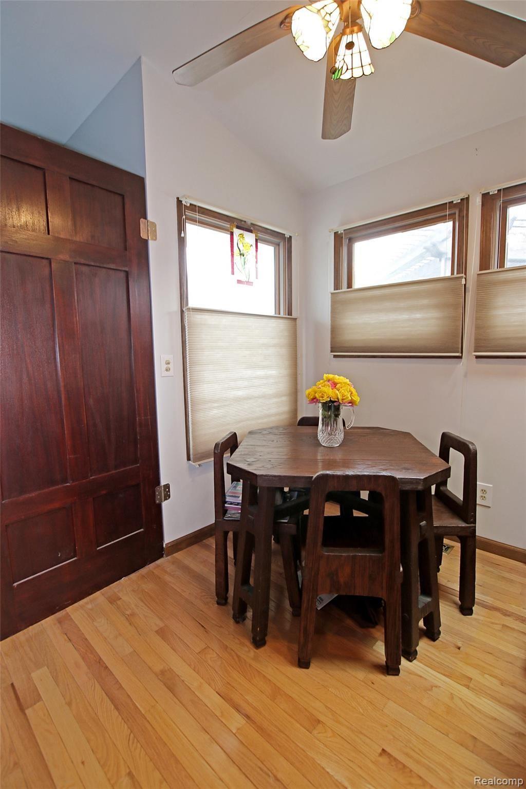 7037 Dutch Road Goodrich, MI 48438 - Photo 27 of 93 27) Master Suite.jpg