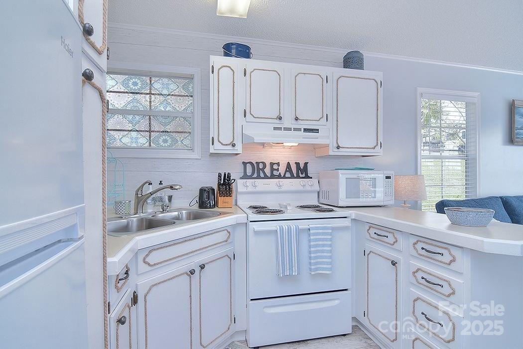 108 Brit Lane New London, NC 28127 - Photo 4 of 35