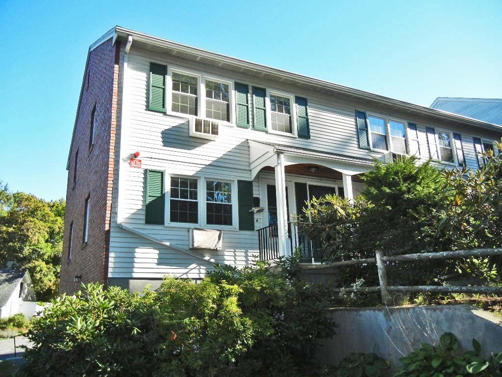 159 Round Hill Road, Unit 159 Northampton, MA 01060 - Photo 1 of 6 Gallery Image 1