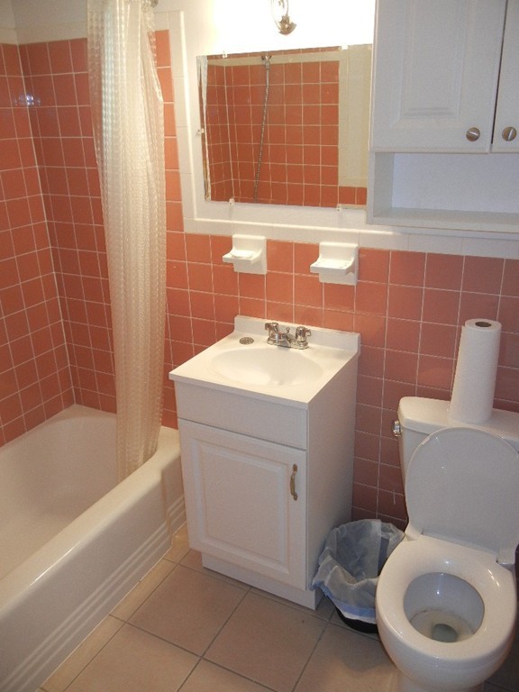 159 Round Hill Road, Unit 159 Northampton, MA 01060 - Photo 6 of 6 Gallery Image 6