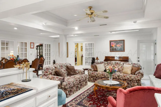 $460,000 | 2343 North Chestnut Drive, Pampa, TX 79065