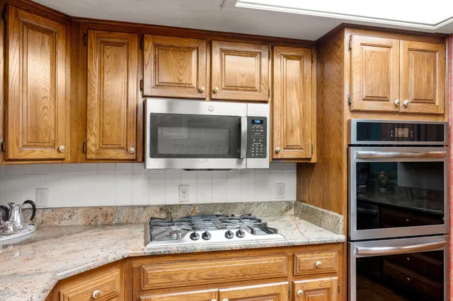 $460,000 | 2343 North Chestnut Drive, Pampa, TX 79065