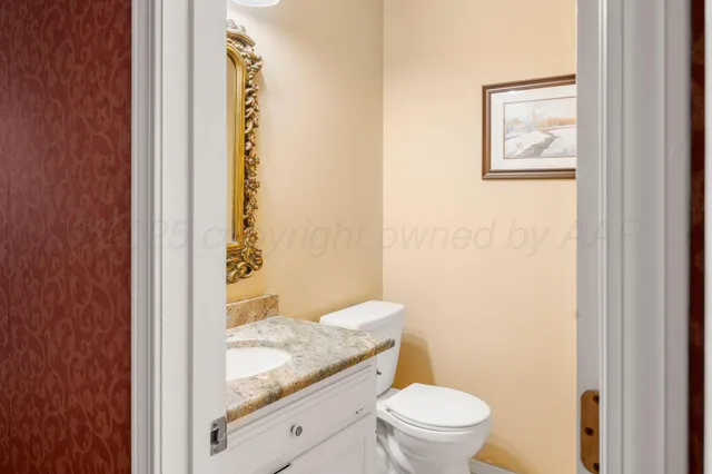 $460,000 | 2343 North Chestnut Drive, Pampa, TX 79065