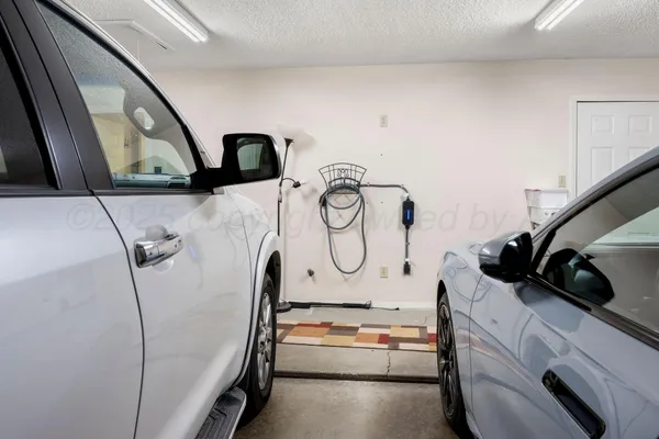 $460,000 | 2343 North Chestnut Drive, Pampa, TX 79065