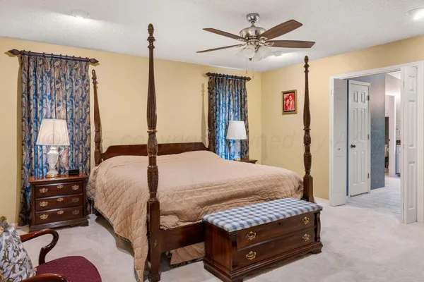 $460,000 | 2343 North Chestnut Drive, Pampa, TX 79065