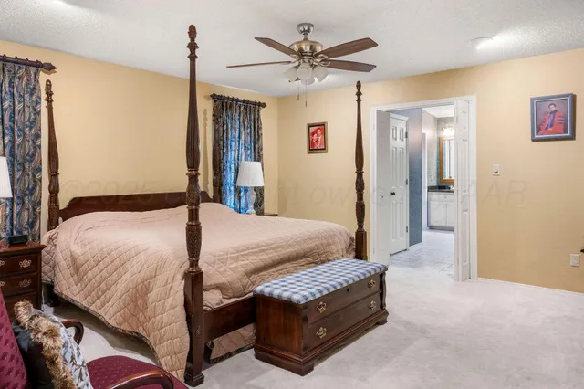 $460,000 | 2343 North Chestnut Drive, Pampa, TX 79065